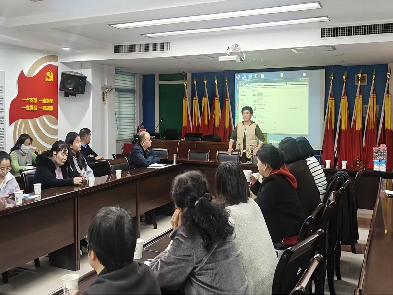 咸陽(yáng)路橋工程公司召開財(cái)務(wù)部工作交流會(huì)